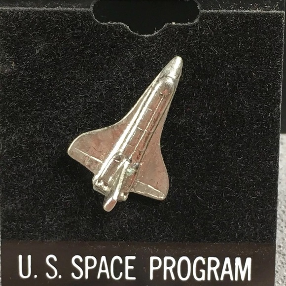 NASA Space Shuttle Lapel Pin
U.S. Space Program - Picture 1 of 5